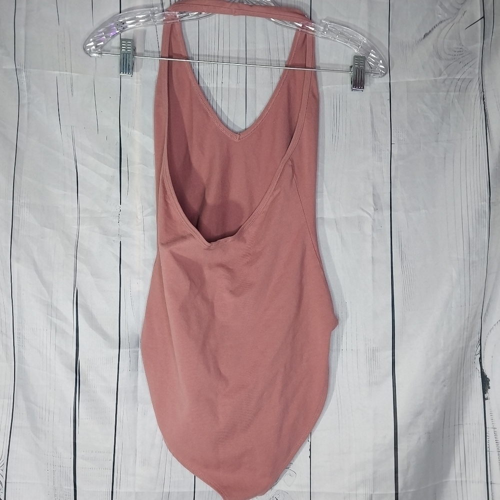 Forever 21 V-Neck Halter Style Bodysuit in Dusty Rose - Picture 8 of 12